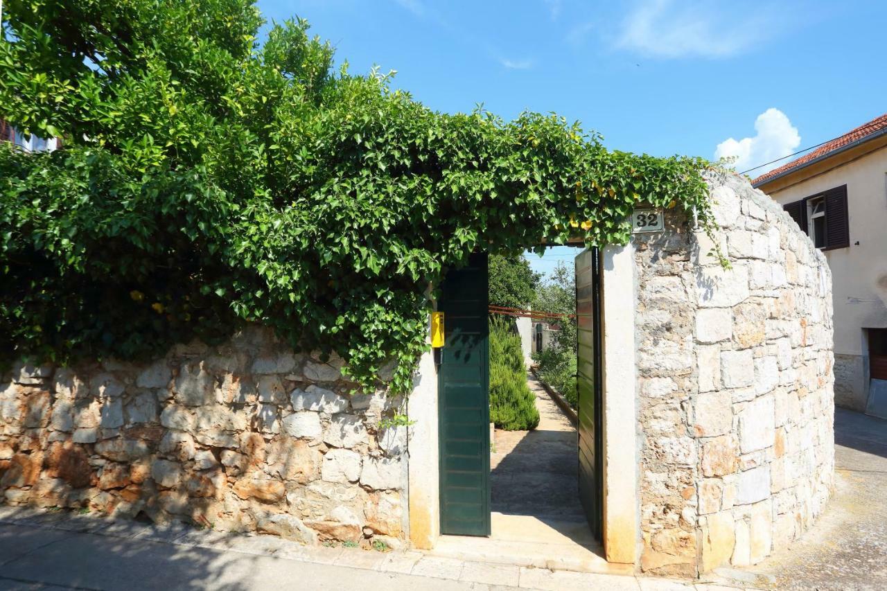 Apartment Dulcis Stari Grad  Buitenkant foto